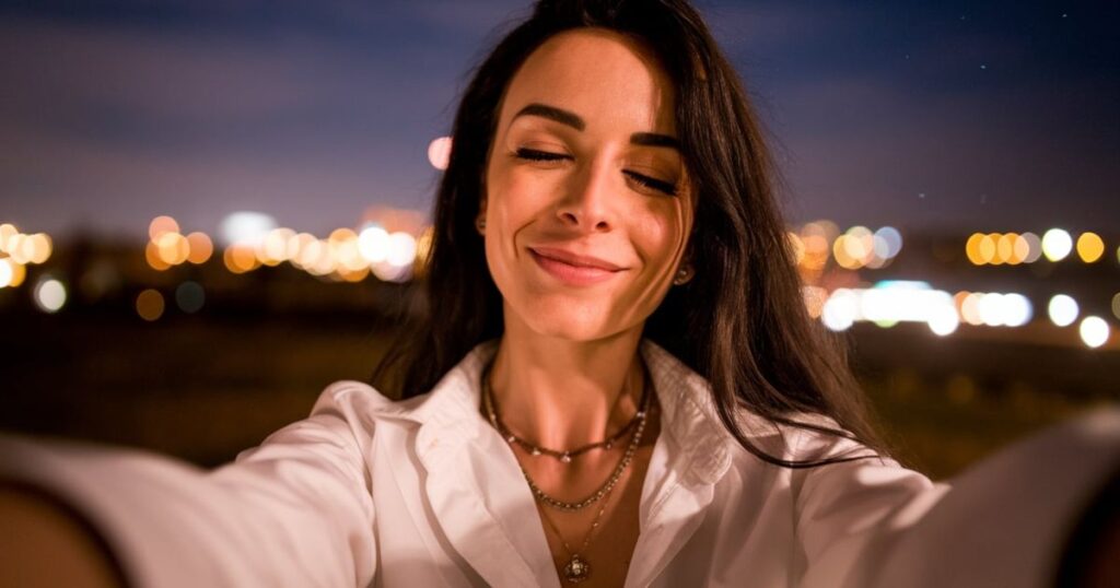 Hilarious Amazing Late Night Selfies Captions for Instagram